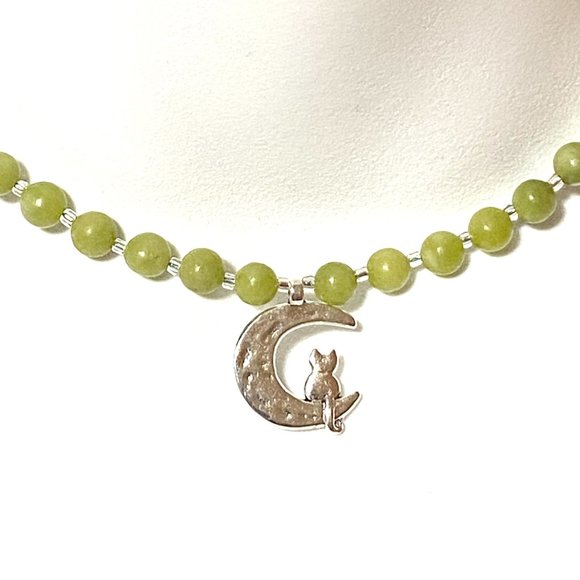 Serpentine Silver Cat on the Moon Necklace, Genuine Gemstone Beaded Necklace - Picture 5 of 9